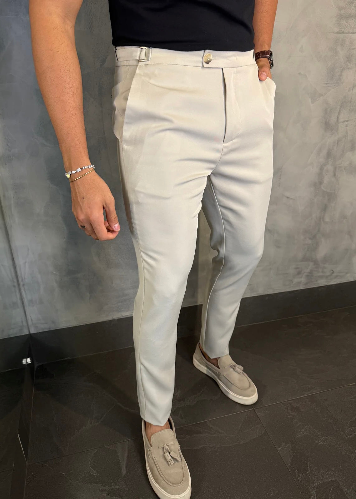 Calça Alfaiataria DL67 c/ Ajuste Lateral Areia VIENA