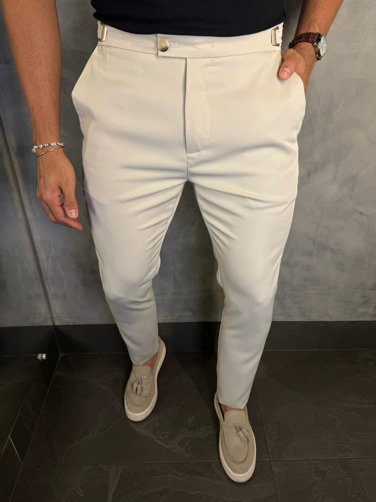 Calça Alfaiataria DL67 c/ Ajuste Lateral Areia VIENA