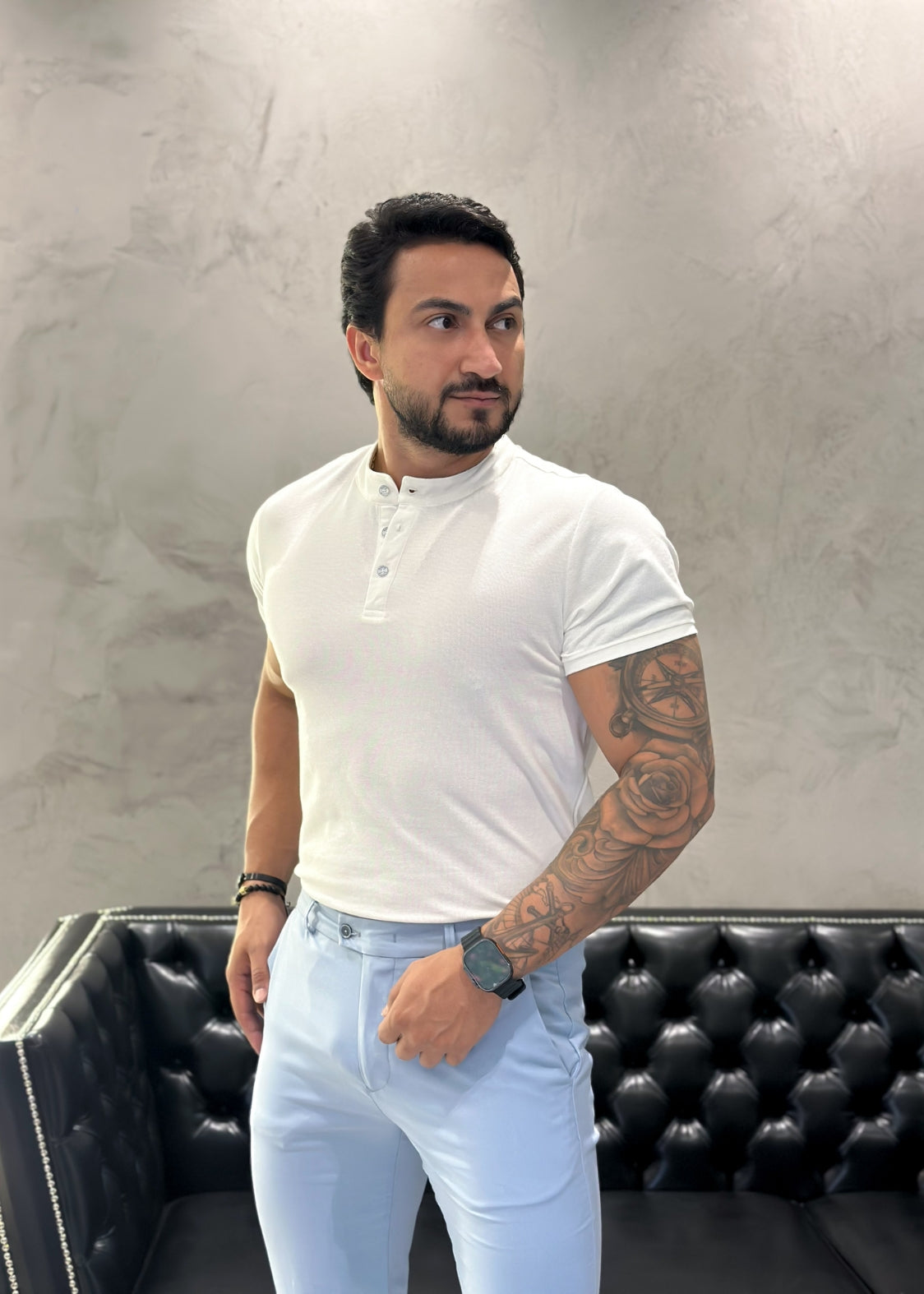 T-Shirt Básica Henley Off