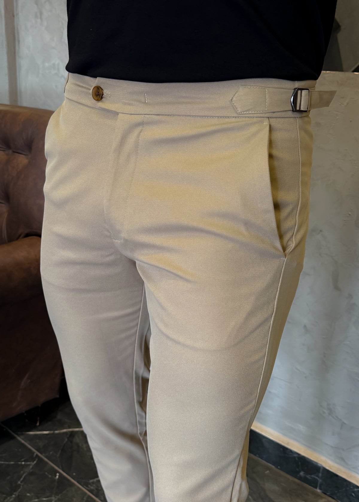 Calça Alfaiataria Skinny Ajuste Fivela