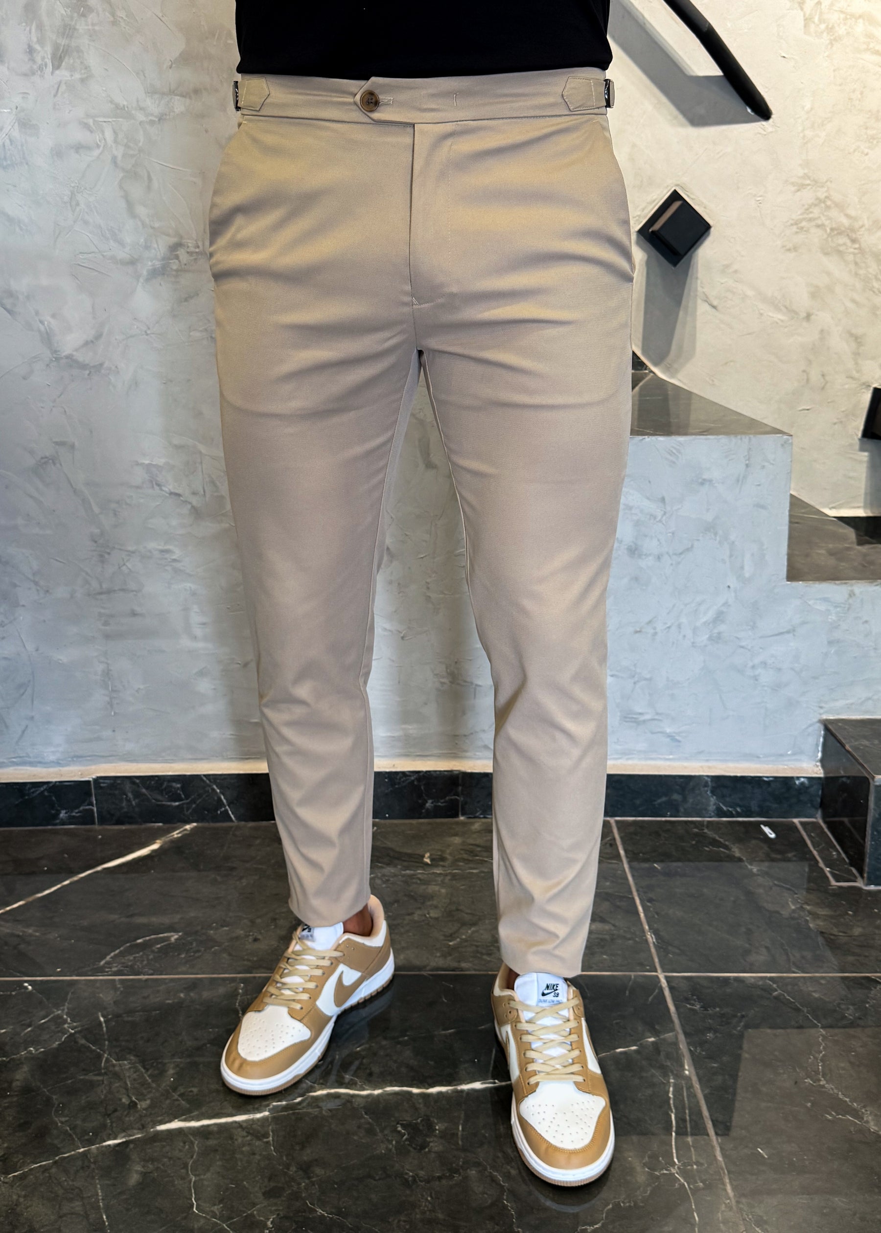 Calça Alfaiataria Skinny Ajuste Fivela