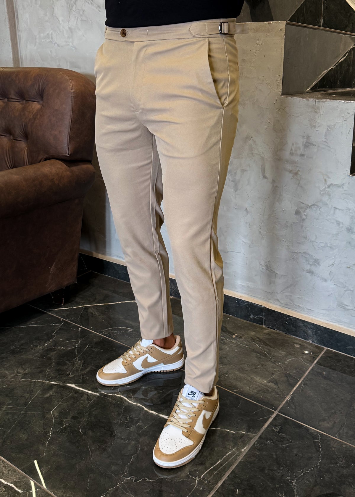 Calça Alfaiataria Skinny Ajuste Fivela