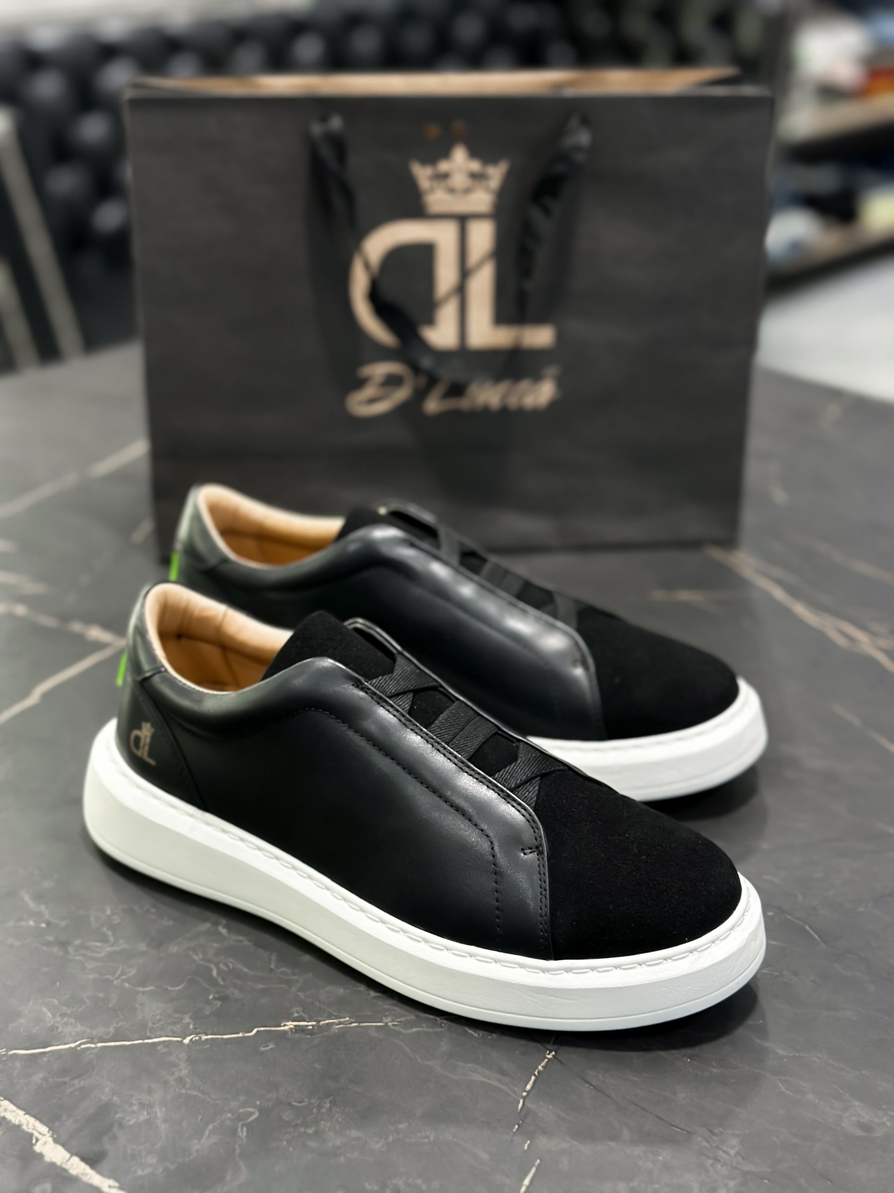 Sneaker DL67 Elástico Preto