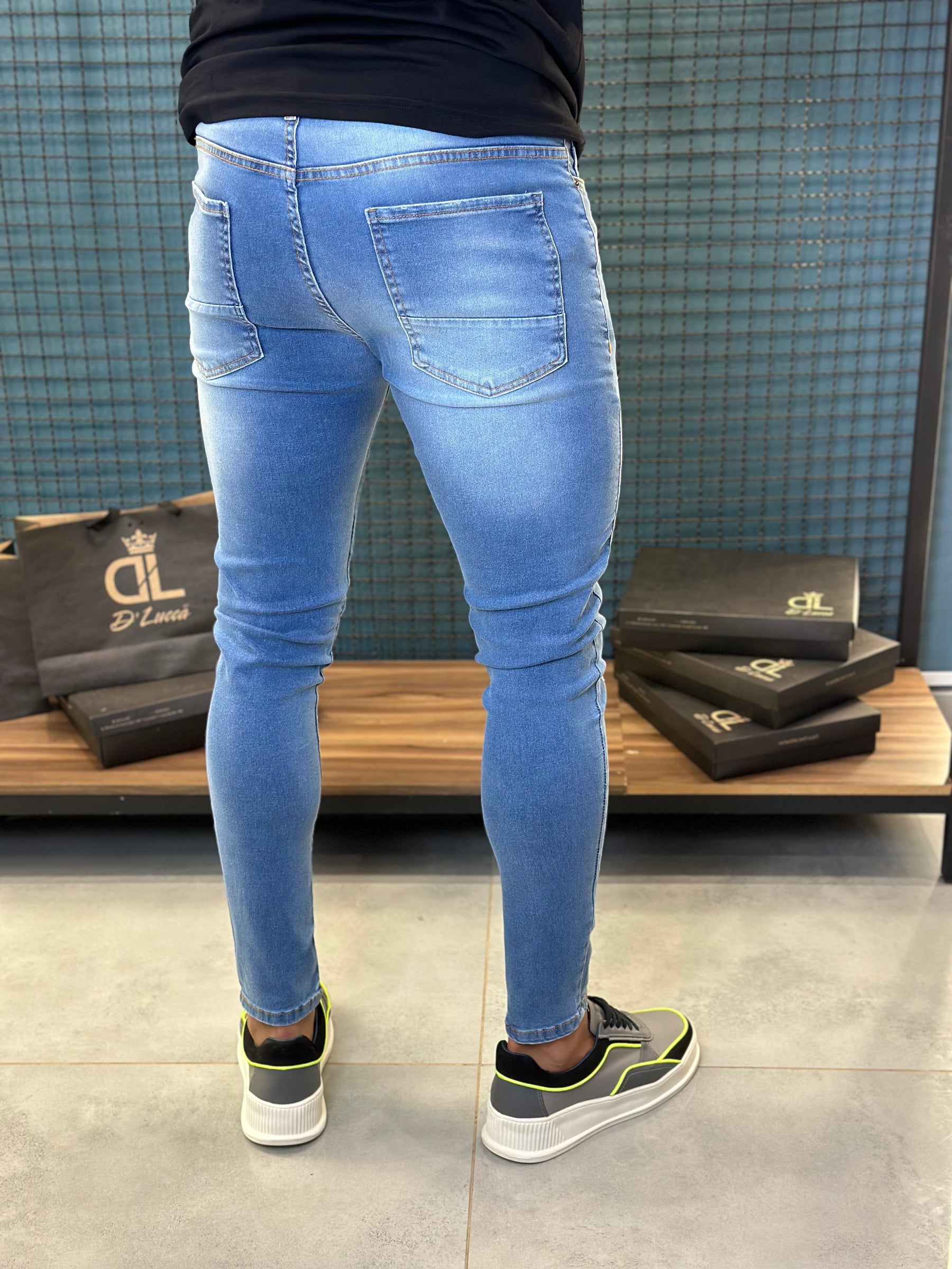 Calça Jeans Slim Fit