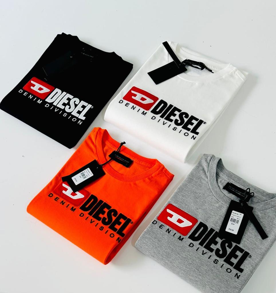 T- Shirt BÁSICA DIESEL PRETA