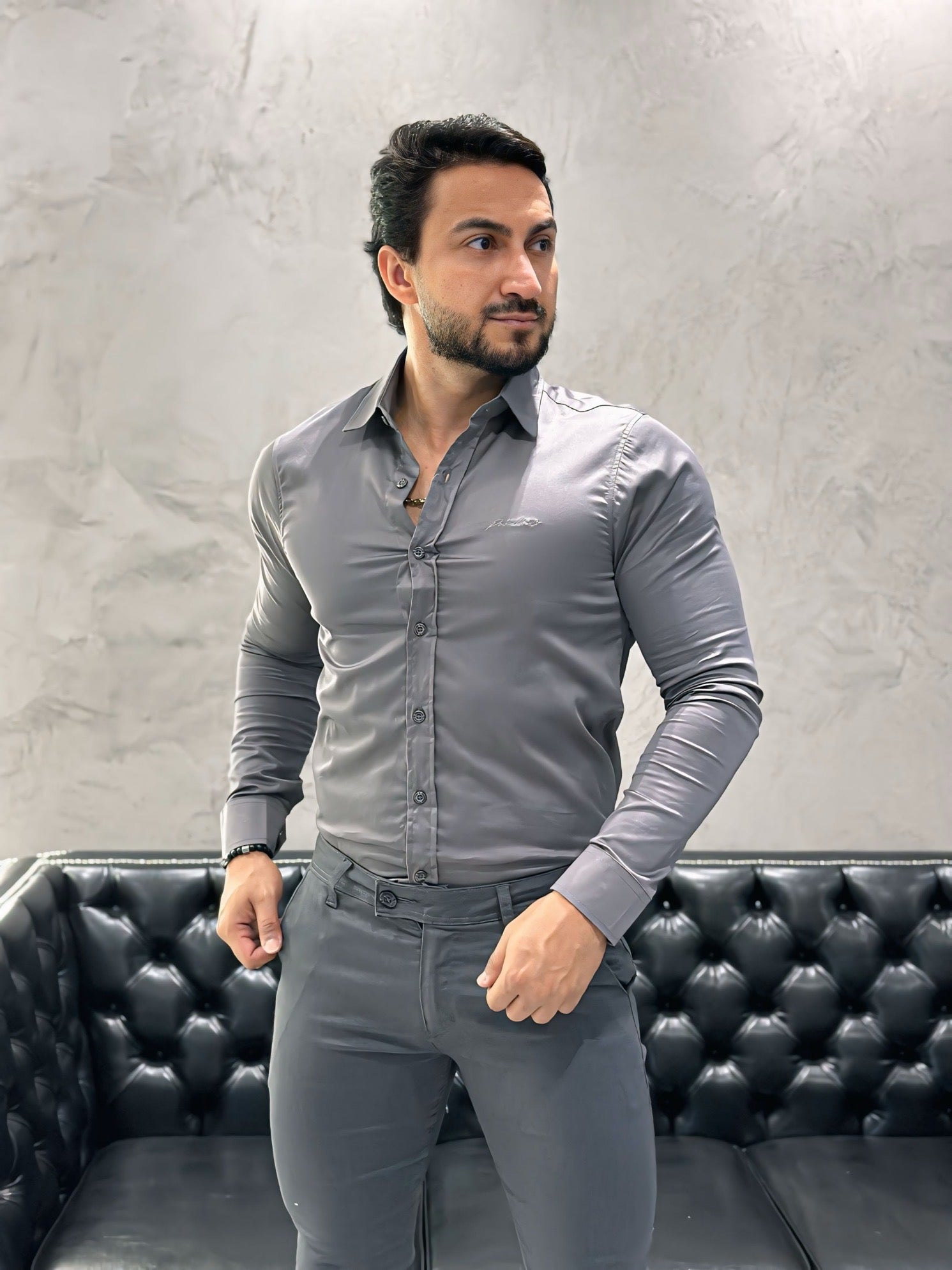 Camisa Acetinada c/ Elastano Slim Cinza
