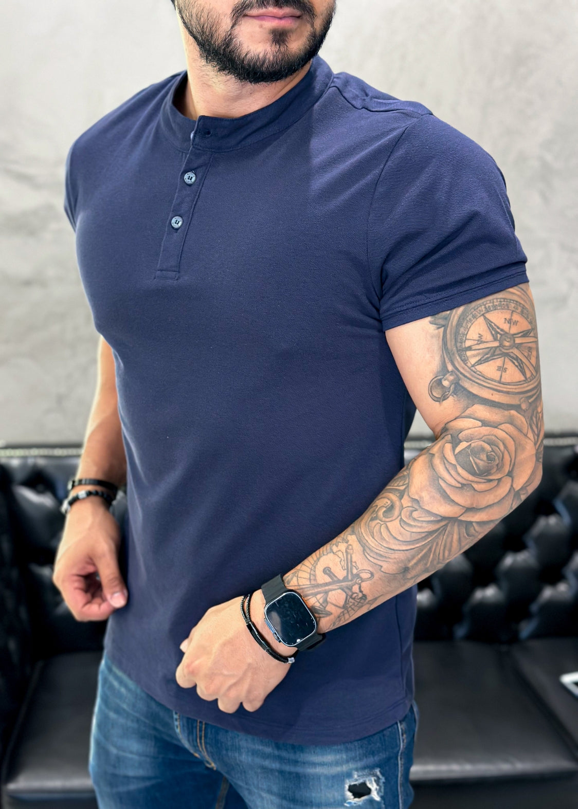 T-Shirt Básica Henley Marinho