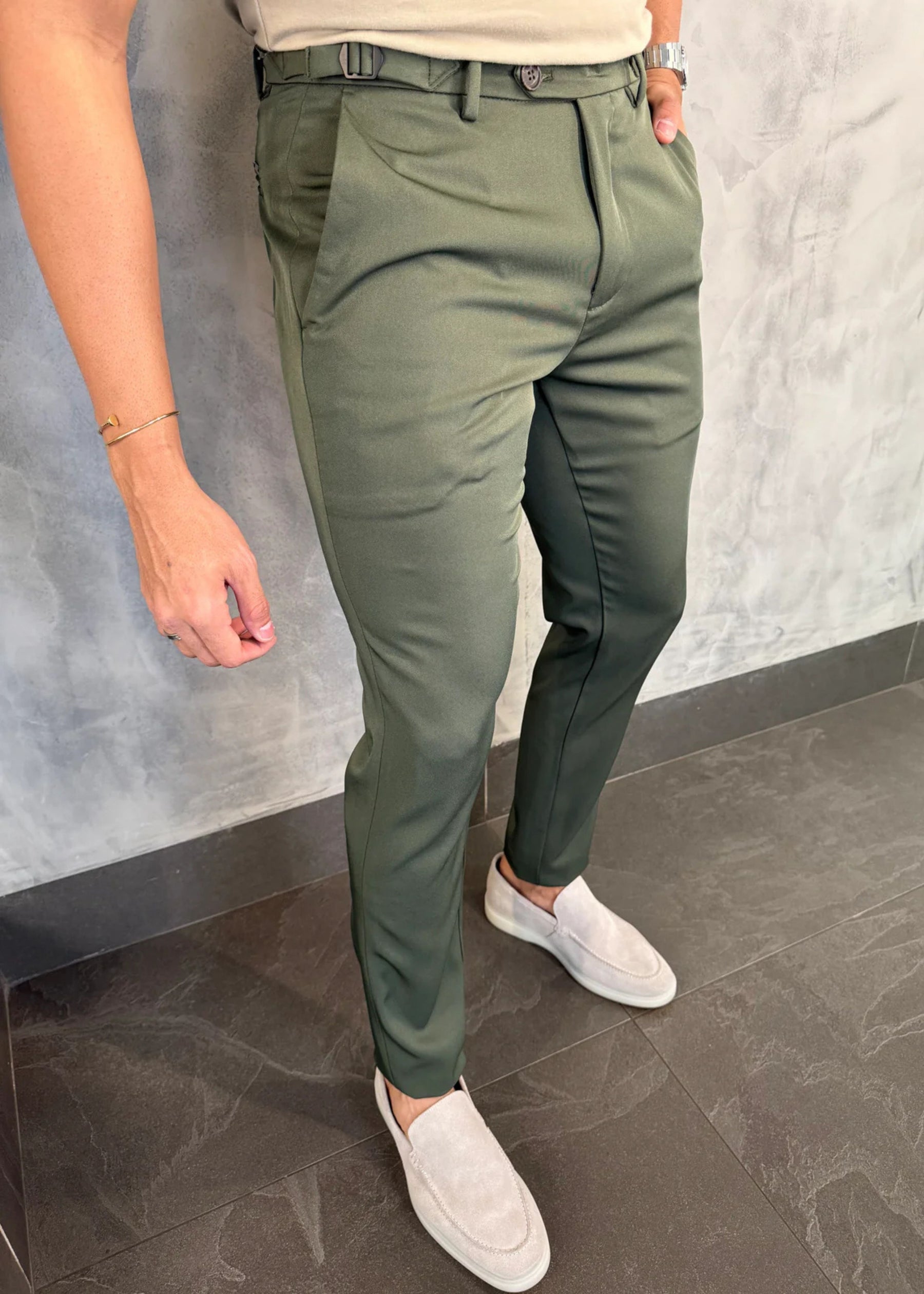Calça Alfaiataria DL67 com Ajuste Lateral Militar