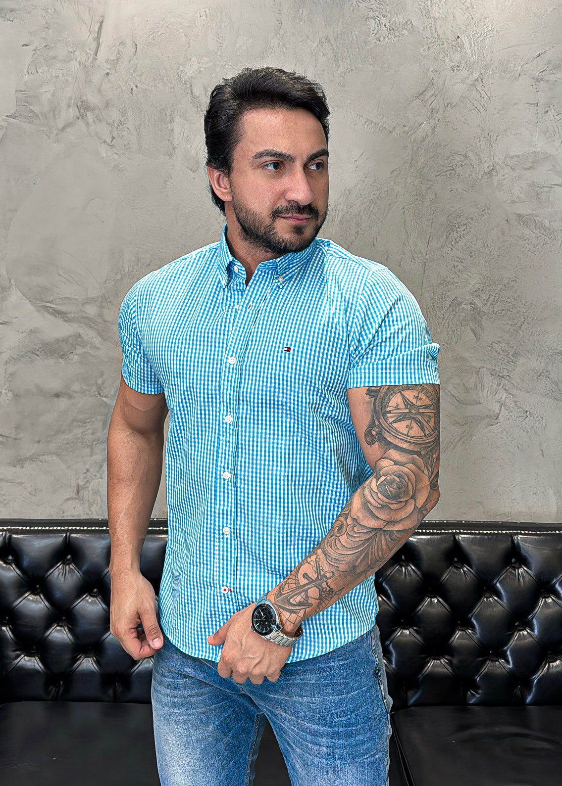 Camisa Tommy H.  M/Curta