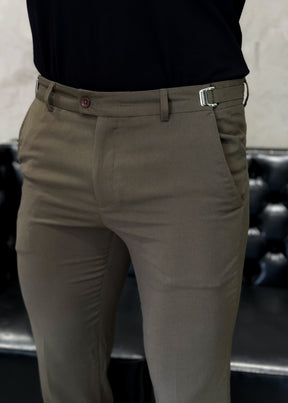 Calça Alfaiataria DL67 com Ajuste Lateral Musgo