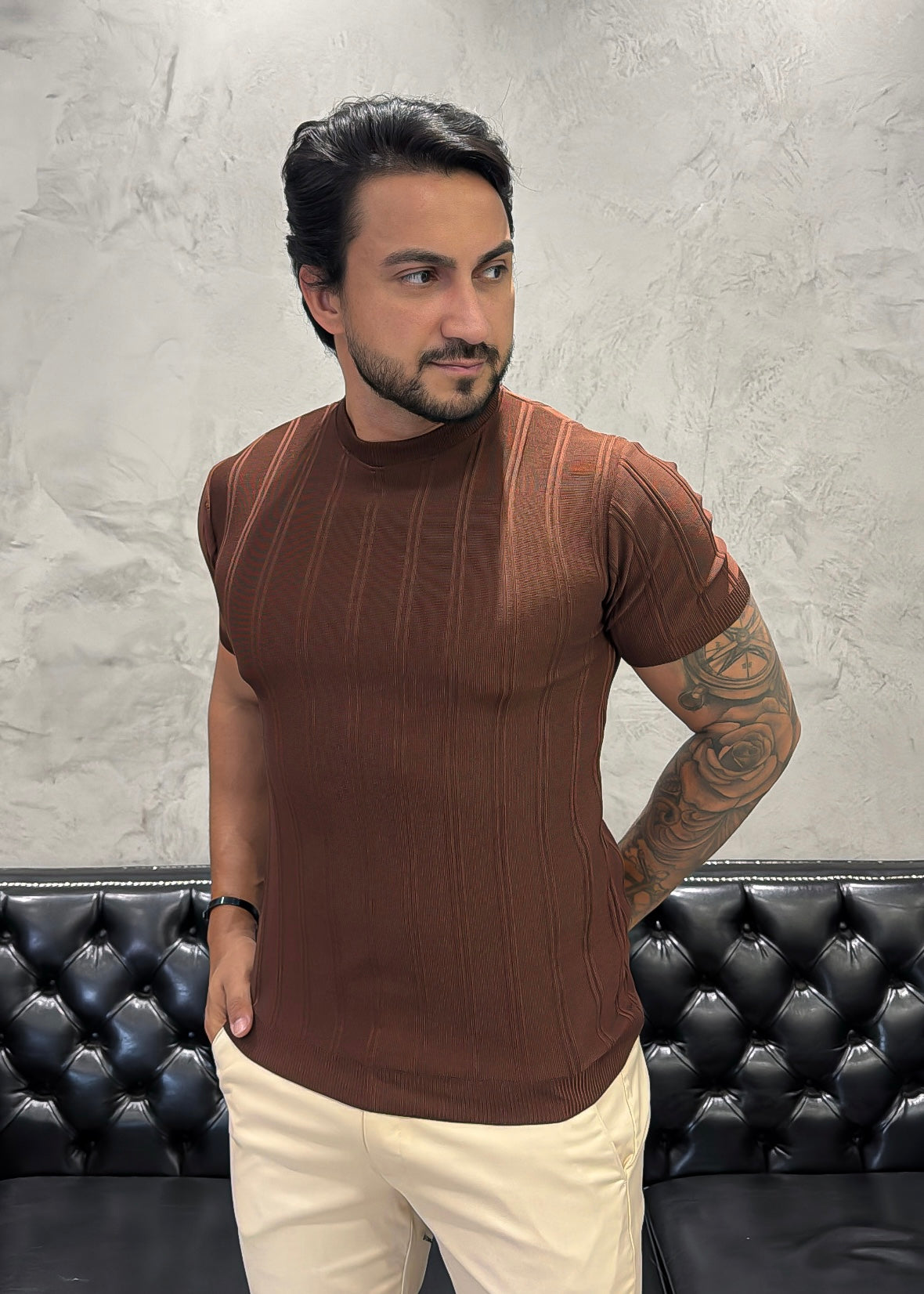 T-Shirt Basica Tricot Marrom