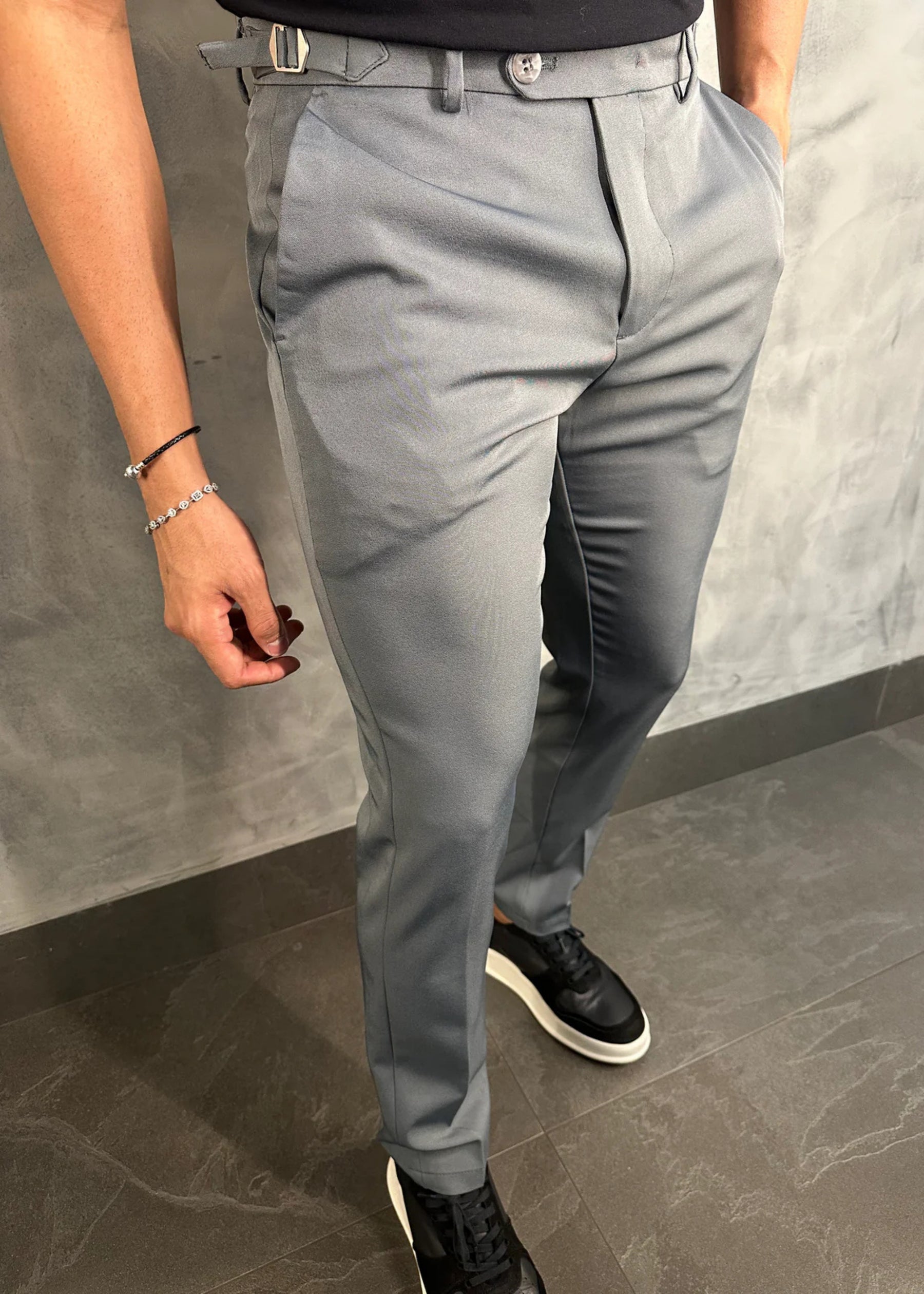 Calça Alfaiataria DL67 com Ajuste Lateral Chumbo