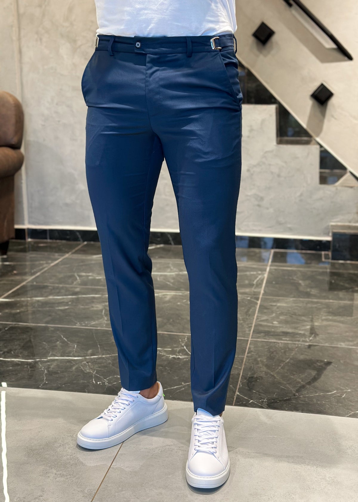 Calça Alfaiataria DL67 com Ajuste Lateral Marinho