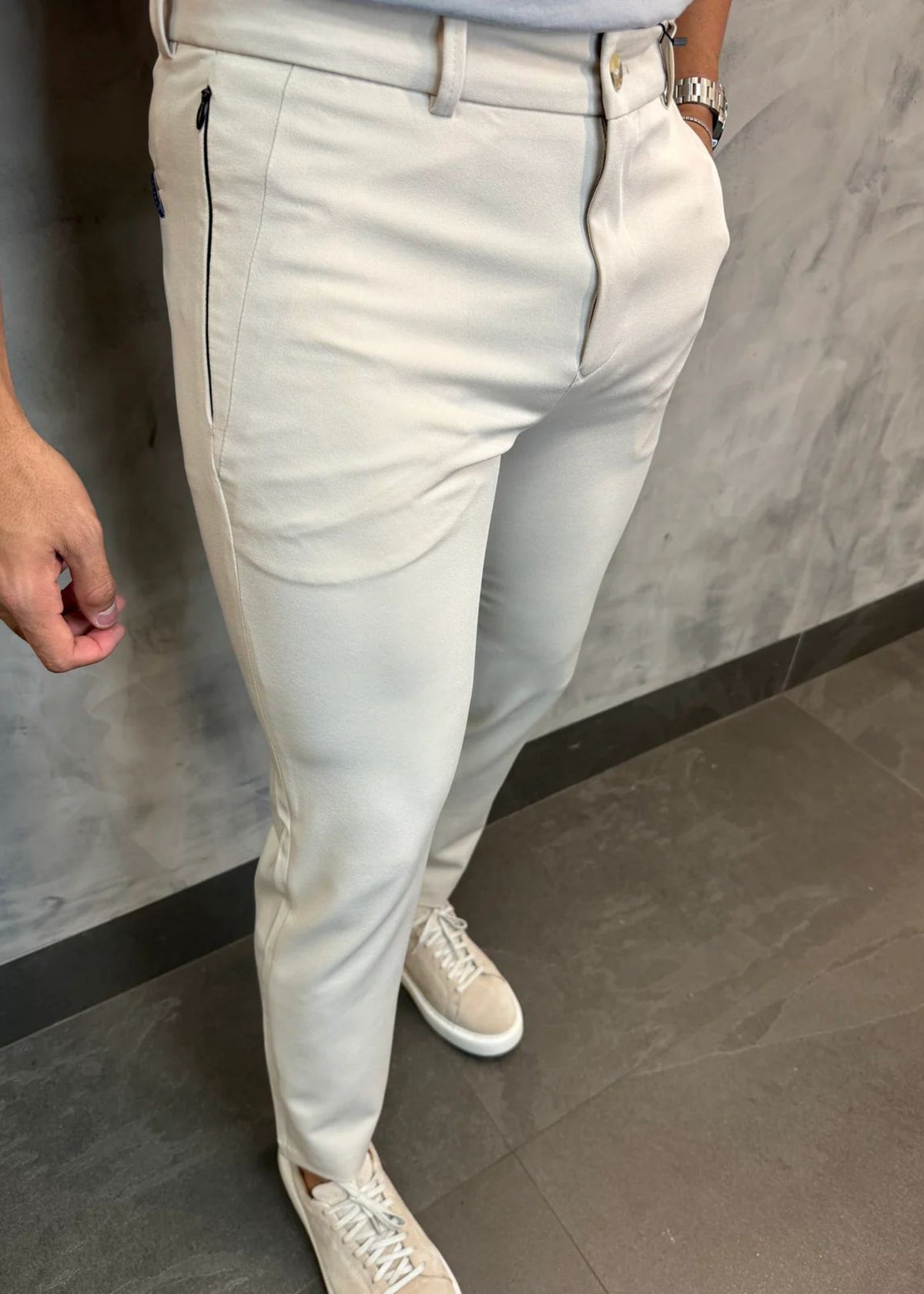 Calça Alfaiataria Skinny Areia Bolso Ziper