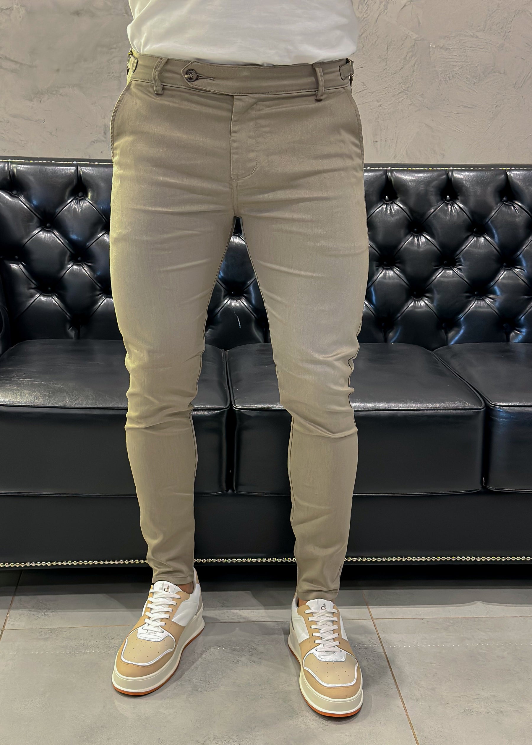 Calça Alfaiataria c/ Ajuste Khaki Sarja