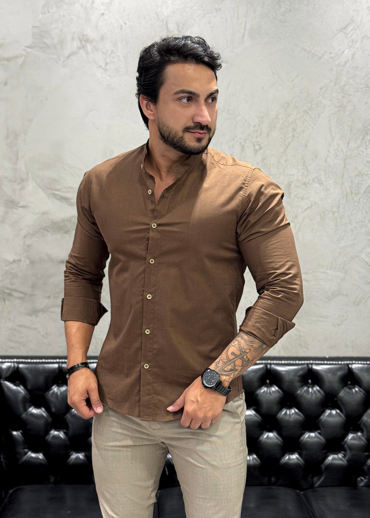 Camisa Super Slim Gola Padre Marrom