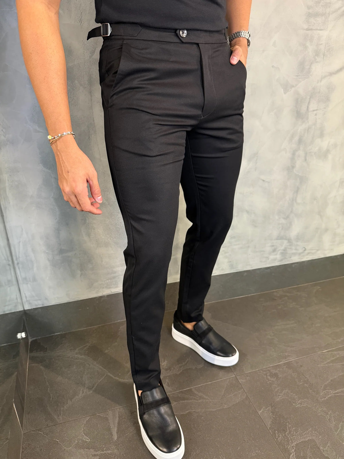 Calça Alfaiataria Skinny Ajuste Fivela