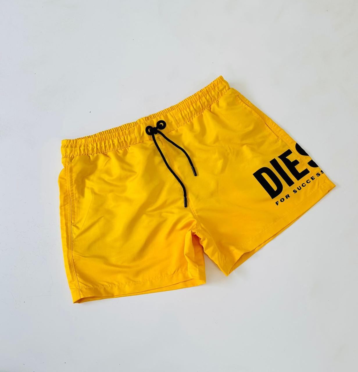 Short Diesel Assinatura Estampado Amarelo