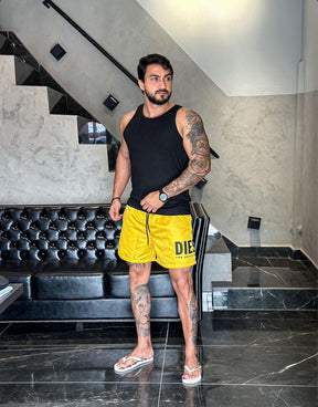 Short Diesel Assinatura Estampado Amarelo