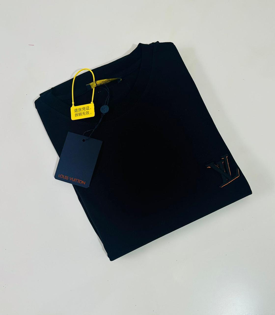 Camiseta LV PRETA BÁSICA